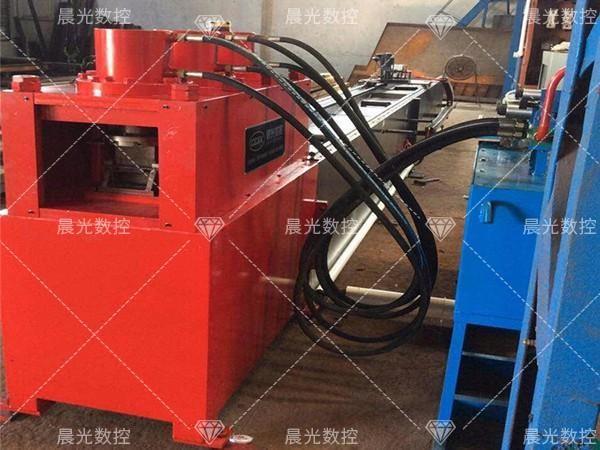 使用沖床自動送料機前的準(zhǔn)備工作 使用沖床自動送料機前的準(zhǔn)備工作